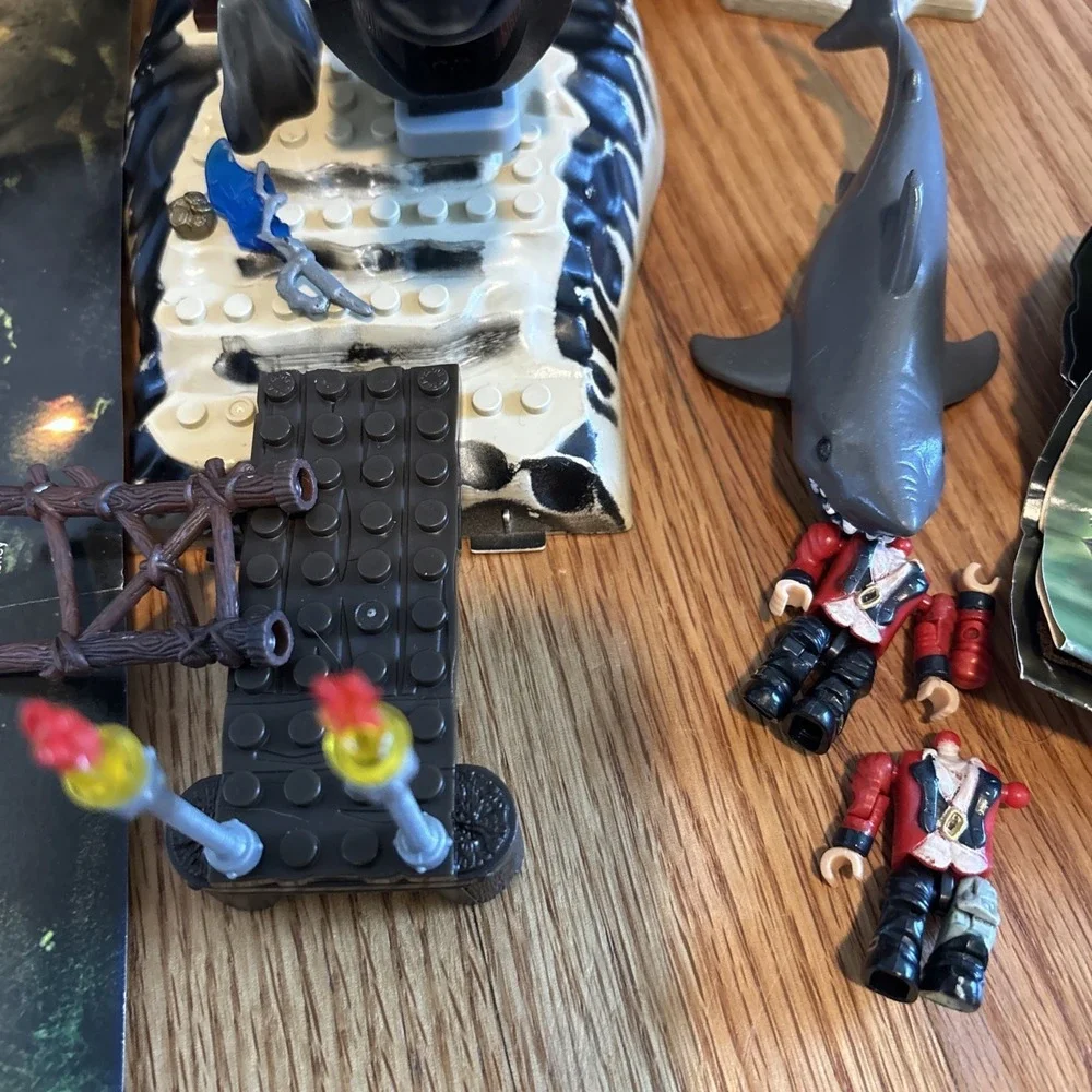 Pirates of the Caribbean‎ Ultimate Black Pearl Playset Zizzle 2006 ,Poster, Mega